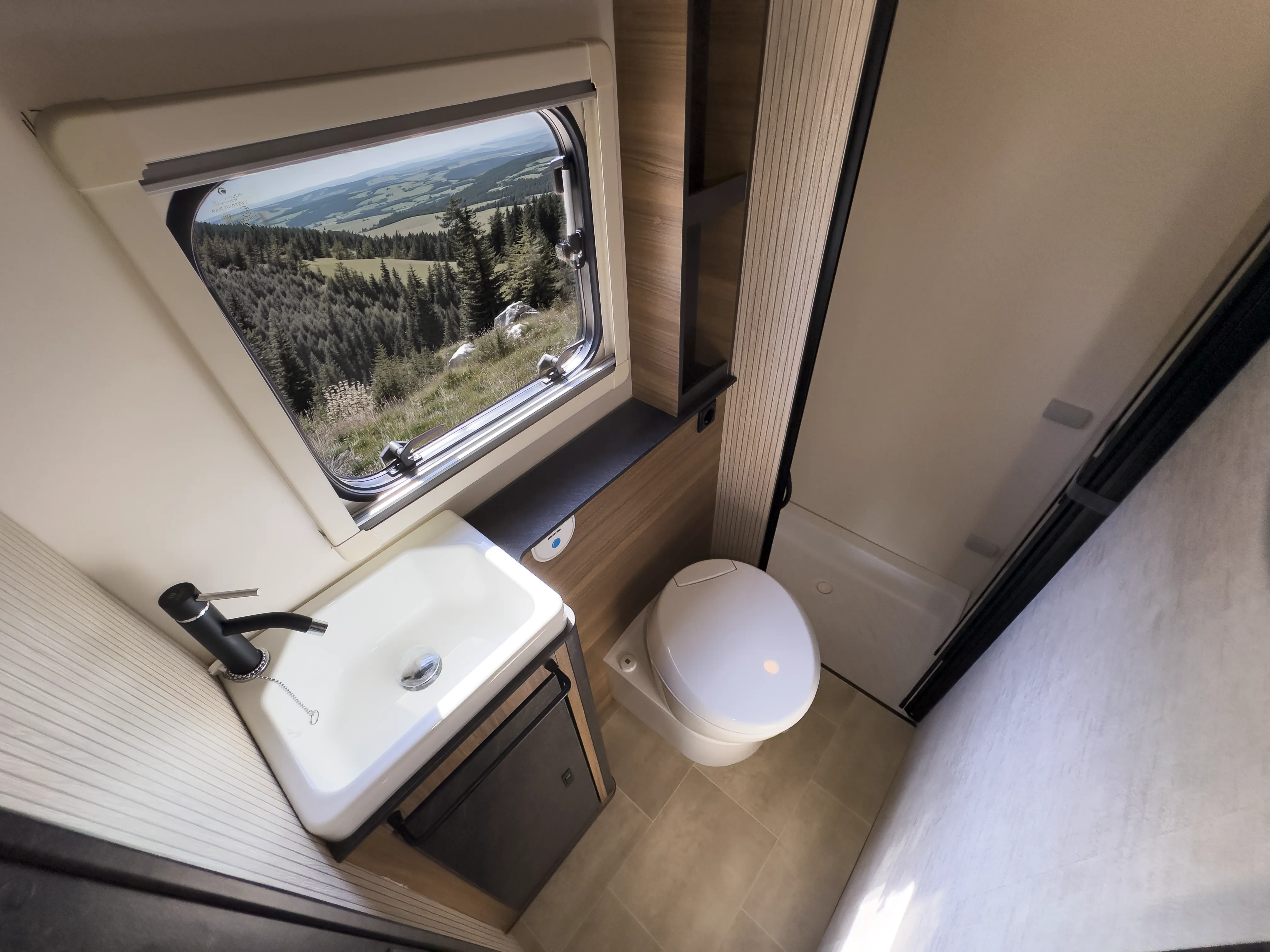 Sarus 3 – WC mit Ausblick